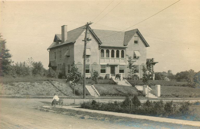          Baltusrol Way: 84 Baltusrol Way picture number 1
   