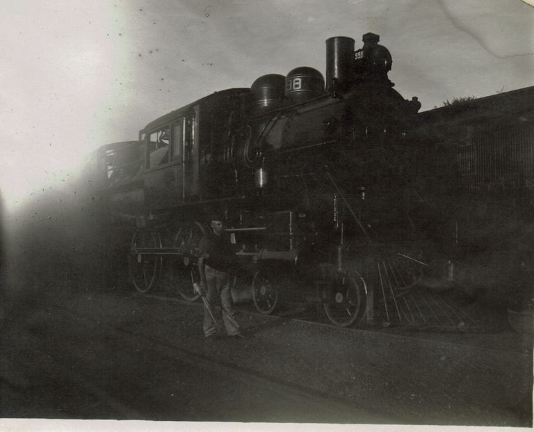          Marshall-Schmidt Album: Delaware, Lackawanna and Western Railroad Engine and Worker picture number 1
   
