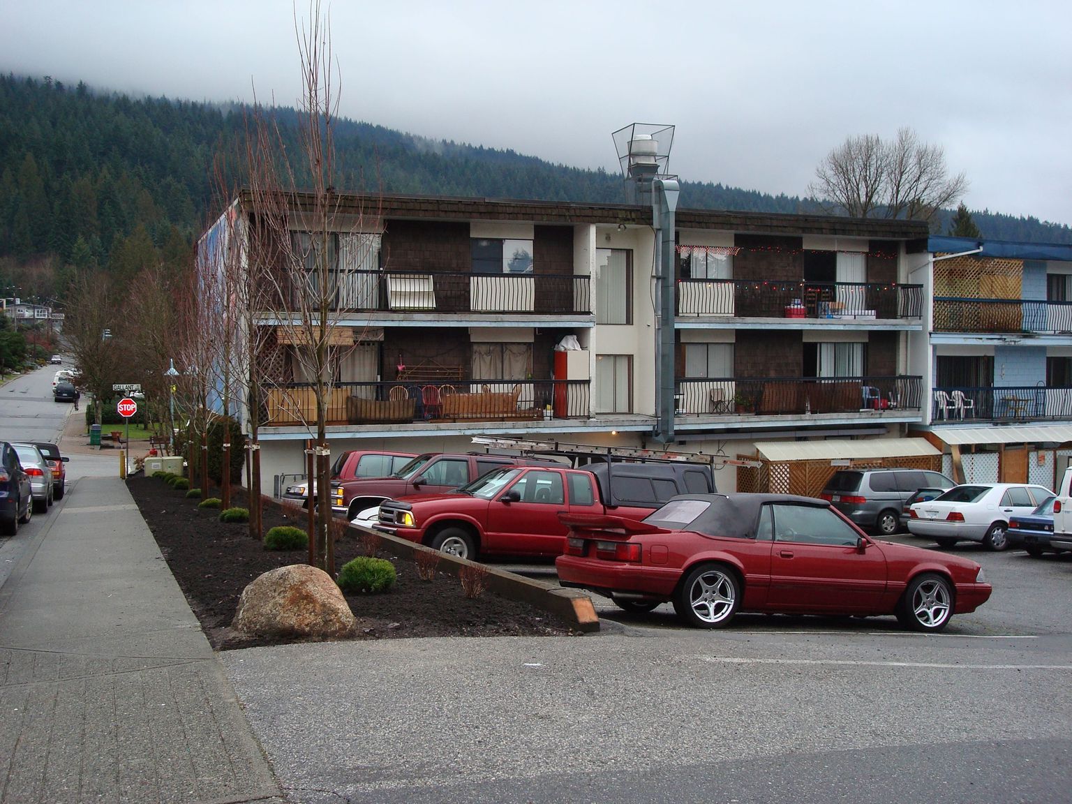 BUILDINGS - COMMUNITY