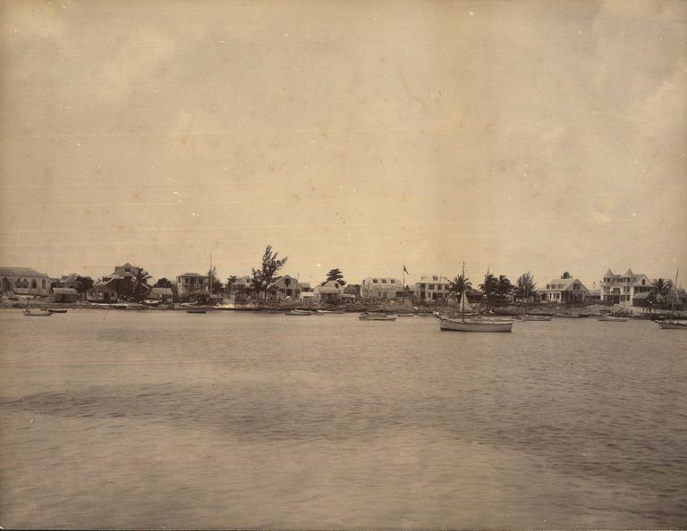 Untitled (nassau harbour, r.v hoyel in center left) picture number 1