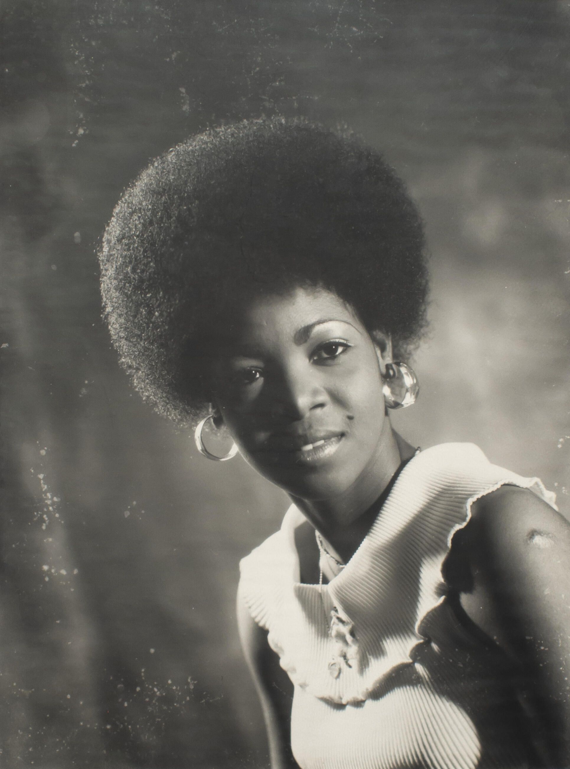 Untitled 30 (Afro Hoops) picture number 1