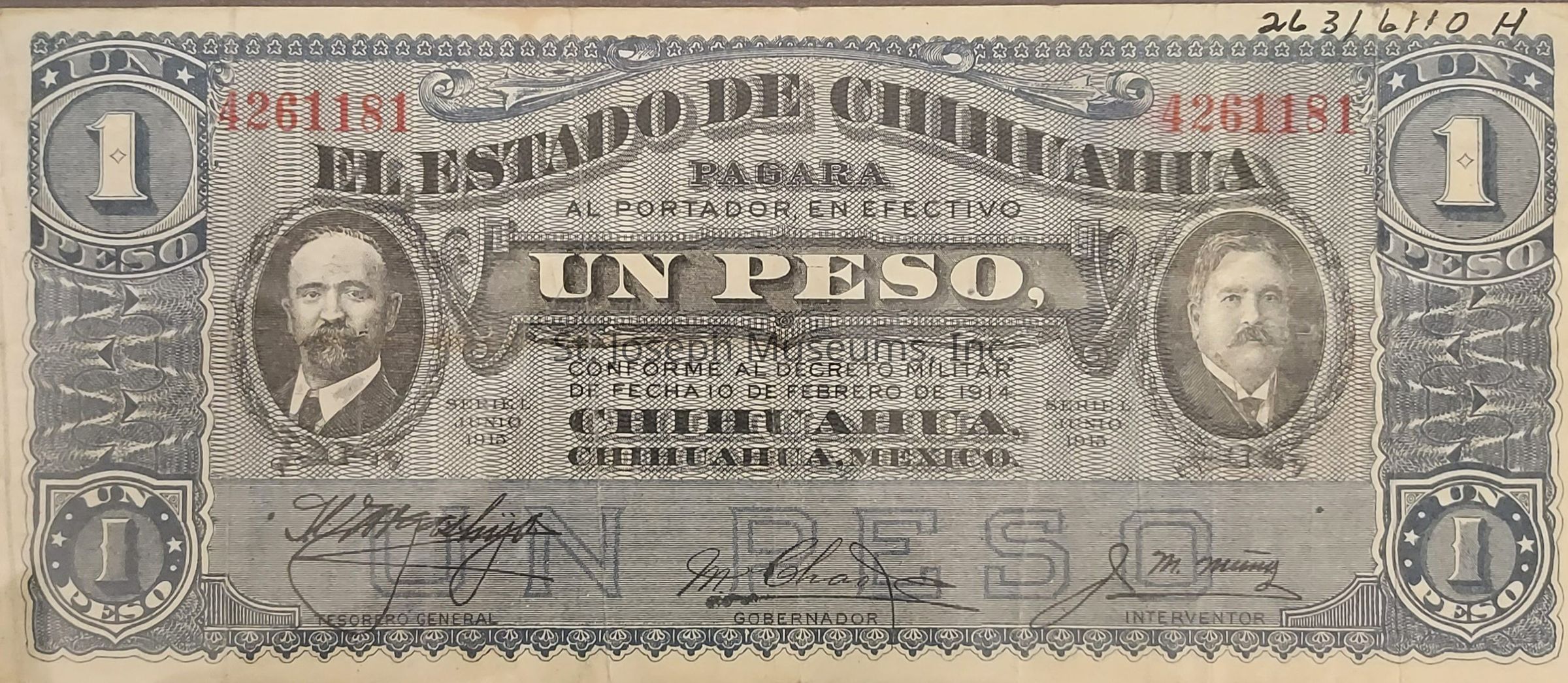 The image depicts an old one peso banknote issued by the "Estado de Chihuahua" in 1915, featuring intricate designs and monochromatic tones with prominent portraits of two unidentified figures in oval frames. The note contains several inscriptions in Spanish, including "El Estado de Chihuahua" and "Pagará al portador en efectivo," indicating the promise to pay the bearer in cash. The serial number "4261181" appears in red ink at the top, while the denomination "Un Peso" is prominently displayed in both the center and corners of the note. The signatures of officials adorn the lower portion, with artistic borders surrounding the currency's details.