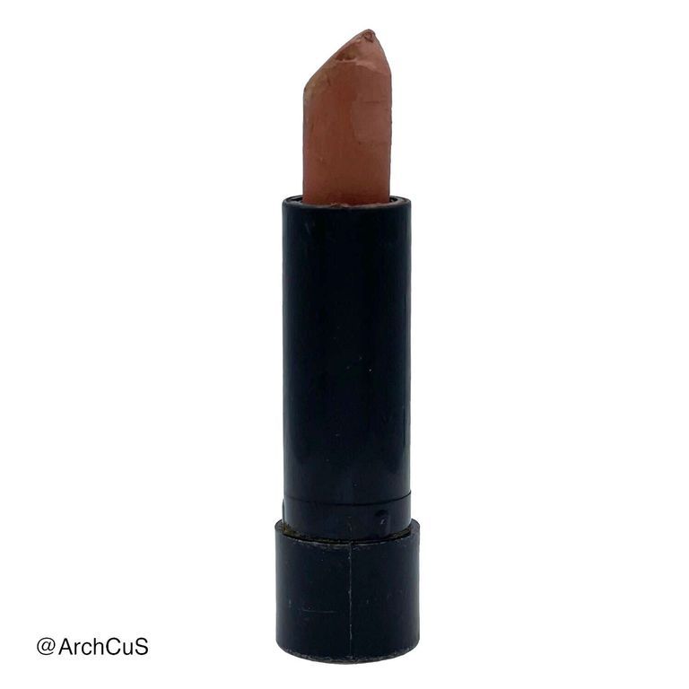 "Fantasía" iridescent lipstick (creyón labial iridiscente Fantasía", shade "Ilusión" (brown)
