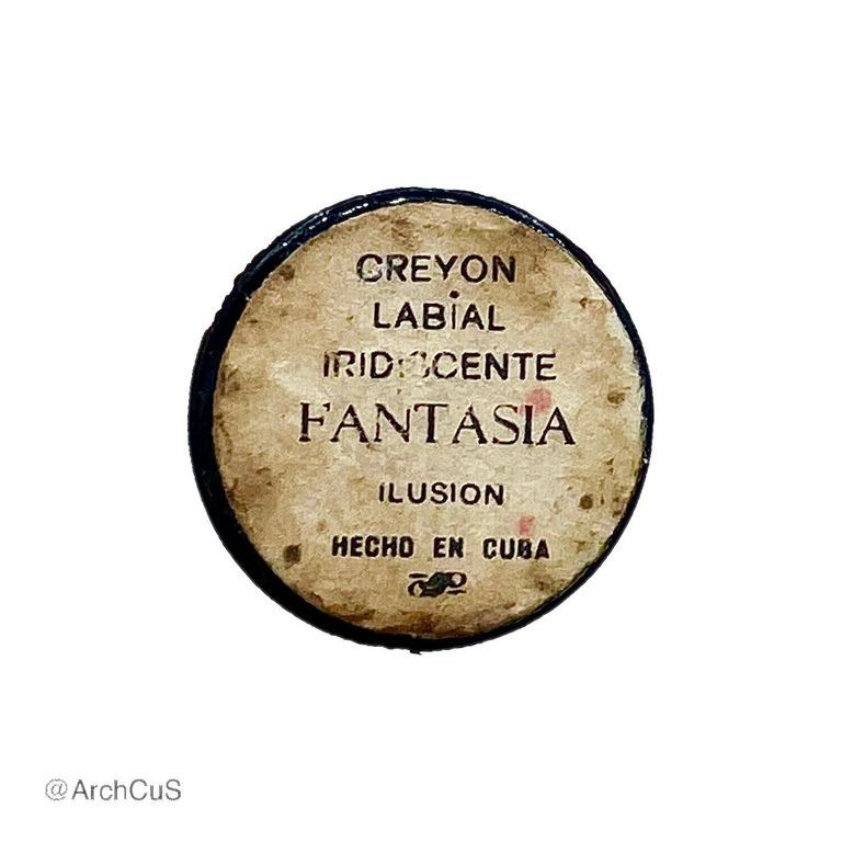 "Fantasía" iridescent lipstick (creyón labial iridiscente Fantasía", shade "Ilusión" (brown) - Image 3