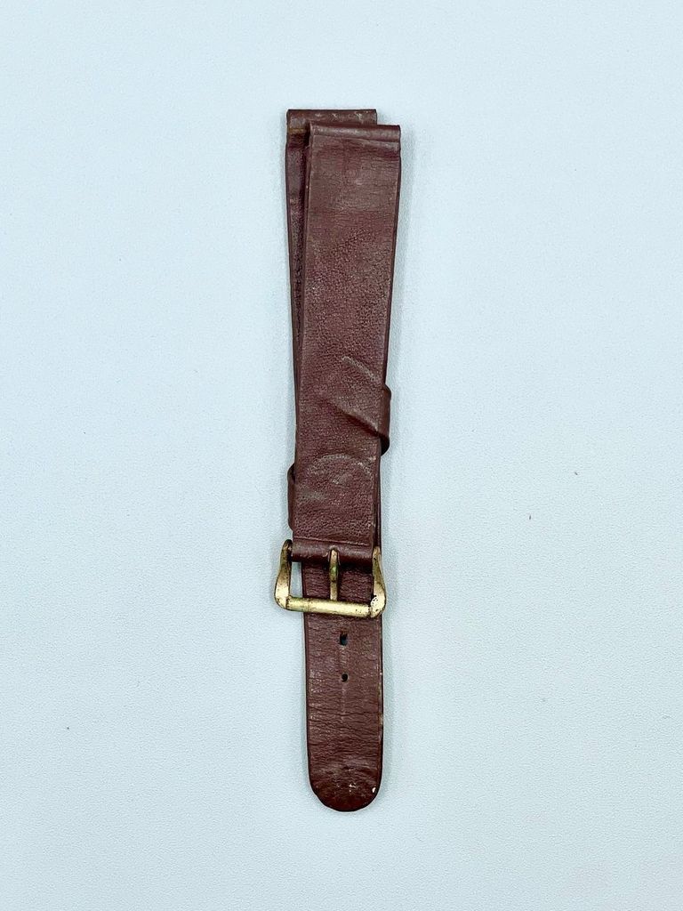 Leather wristwatch strap