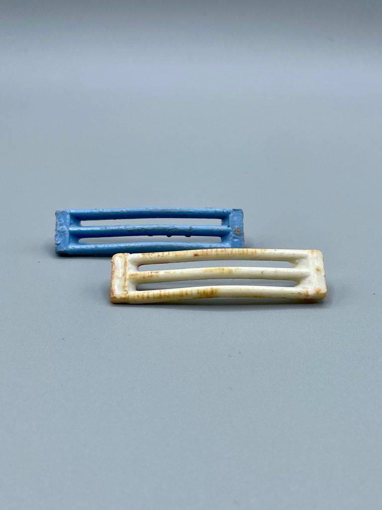 Pair of barrette clip-bodies (arched slotted bars, hinge pin/spring missing) - Image 2