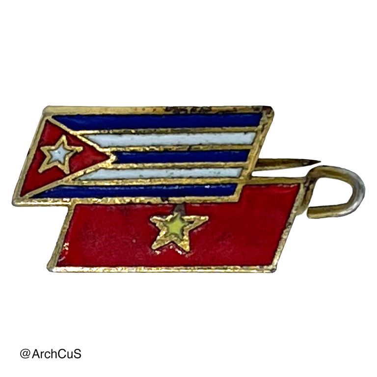          pin, Cuba-Vietnam flag picture number 1
   