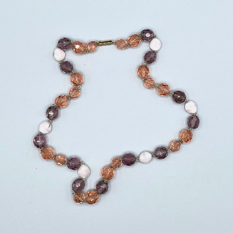 Bead-and-link necklace, faceted peach and amethyst glass with white beads