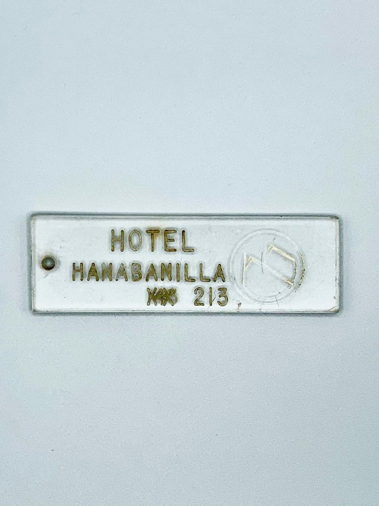 Hotel room-key fob, Hotel Hanabanilla, room 213