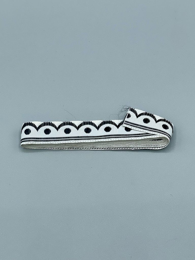 Woven ribbon trim, black-and-white scallop-and-dot pattern - Image 2