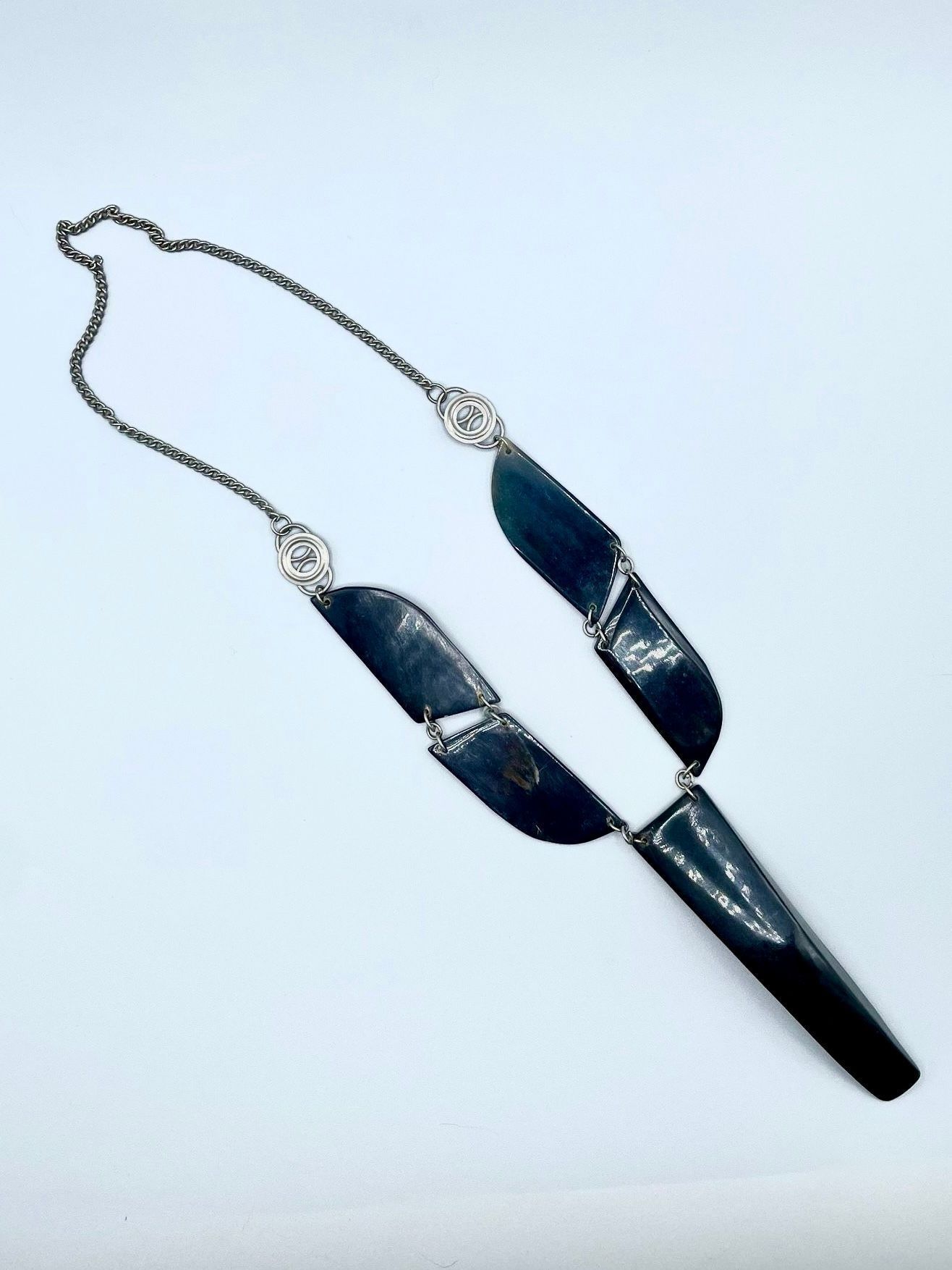          Modernist bib necklace, linked dark horn plates picture number 1
   