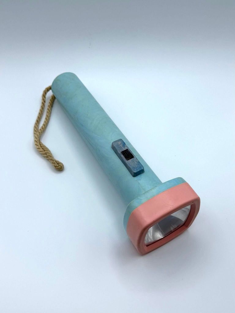 Pocket flashlight (torch) — marbled blue plastic with pink bezel - Image 2