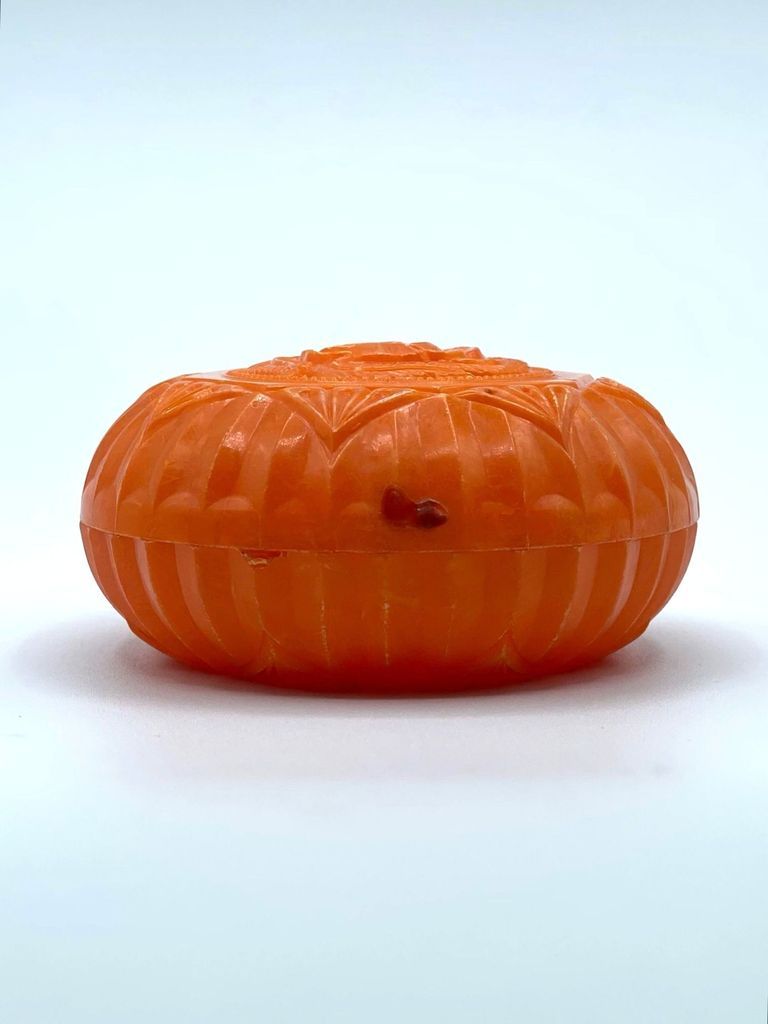 Decorative molded-plastic soap box — orange - Image 2