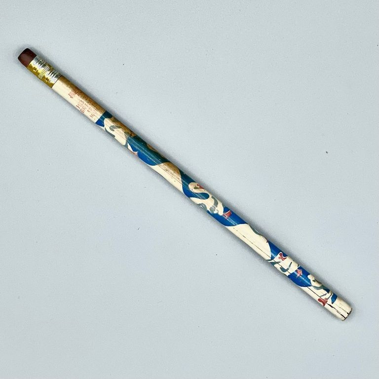 "Great Wall" pencil with swan-and-water design, HB grade