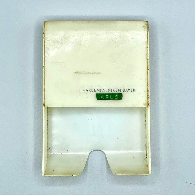 Desk note holder, Farbenfabriken Bayer (owner-marked "Arús")