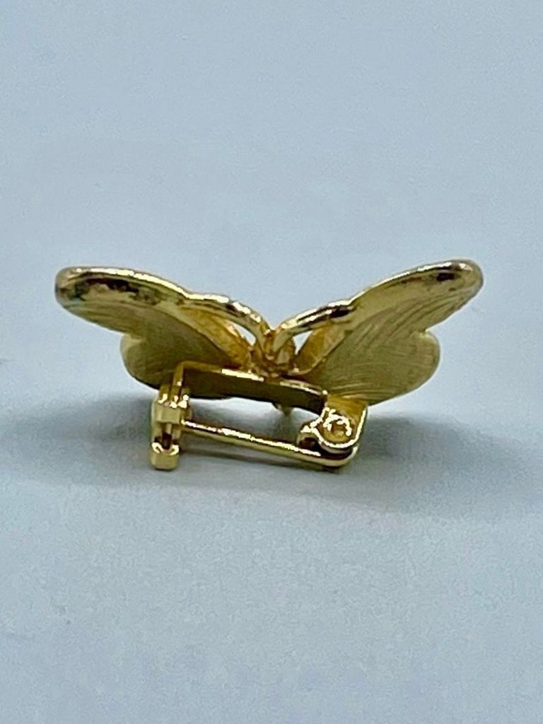 Butterfly brooch, gold-tone with blue enamel wings - Image 2