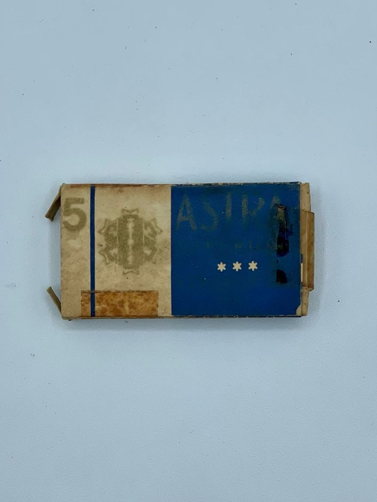 "Astra Superior Stainless" Double-Edge Razor Blade with Individual Wrapper and Outer Box - Image 2
