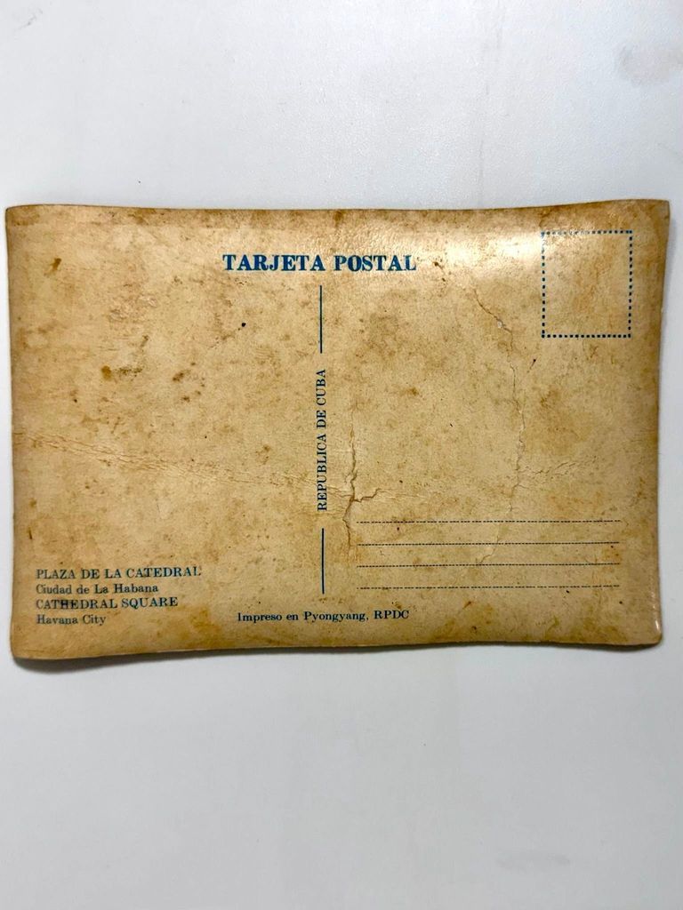 Lenticular 3-D tourist postcard — Plaza de la Catedral / Havana Cathedral (printed in Pyongyang, DPRK) - Image 2