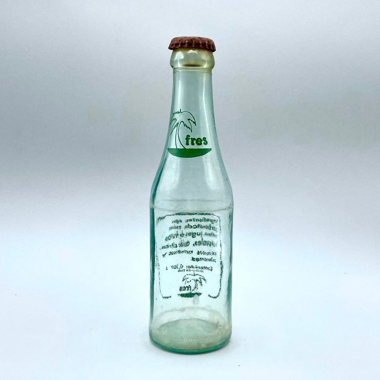 Soft-drink bottle, "Fres" (Cuban fruit soda), 207 ml