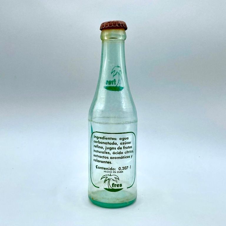 Soft-drink bottle, "Fres" (Cuban fruit soda), 207 ml - Image 2