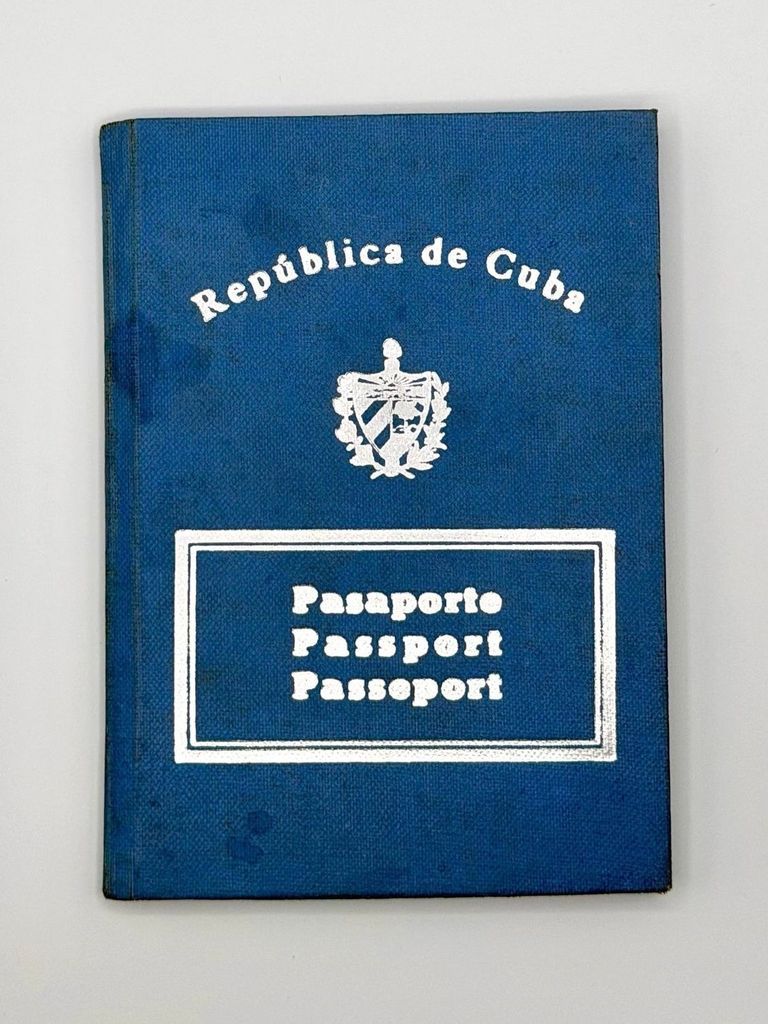 Cuban passport of Natalia "Naty" Revuelta Clews — Pasaporte Nº 7314