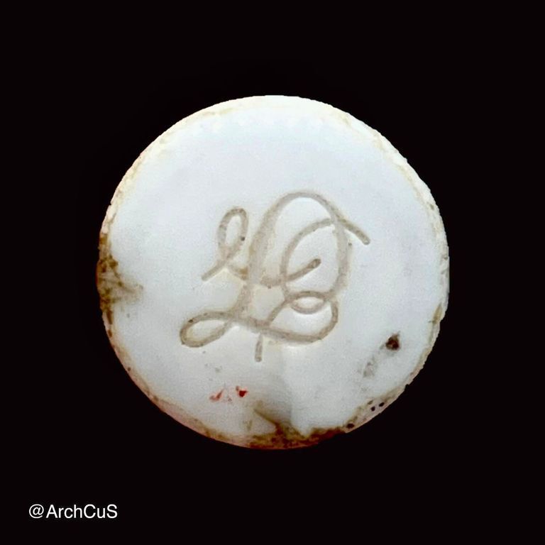 Lipstick cap