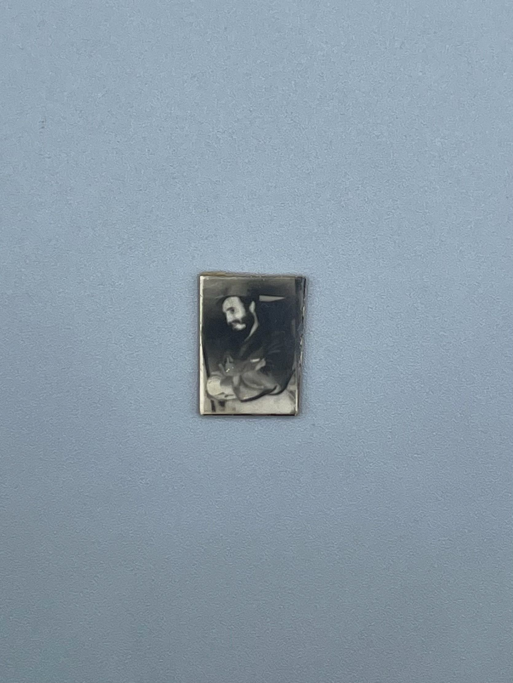          photograph picture number 1
   