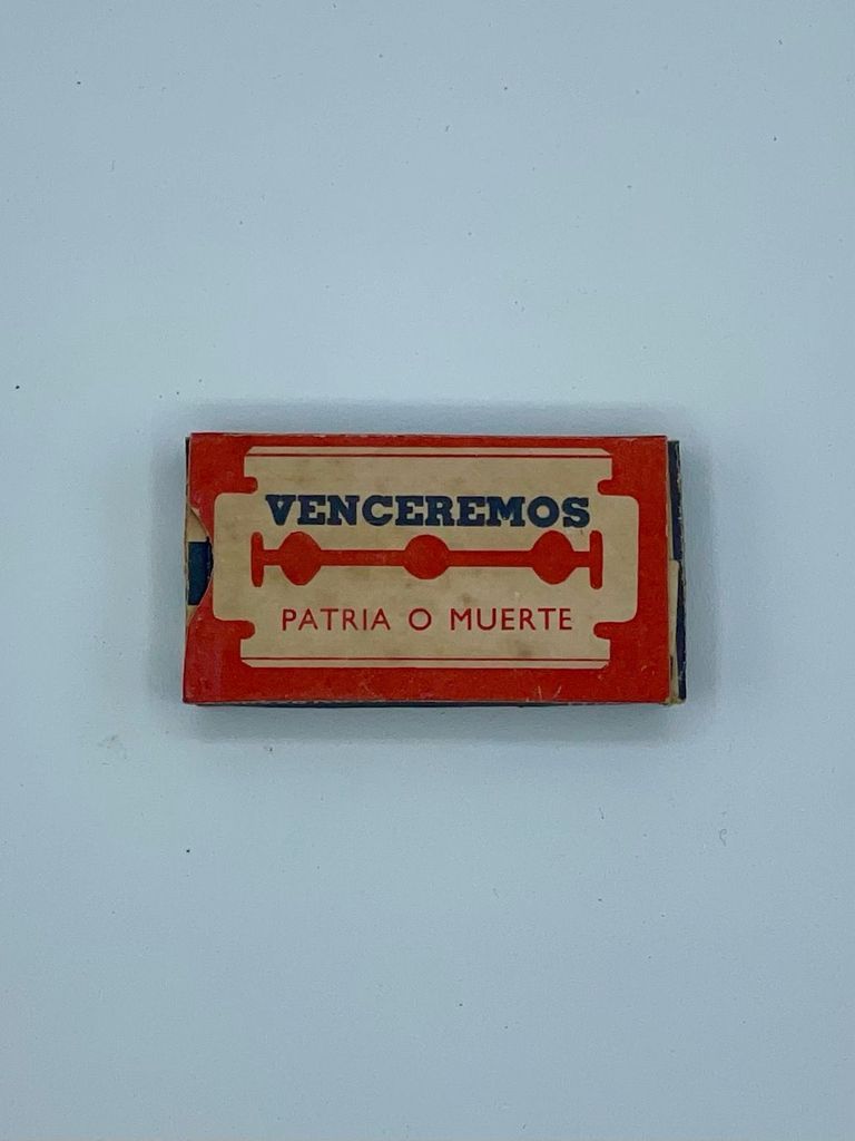 "Venceremos" Double-Edge Razor Blade Box - Image 2