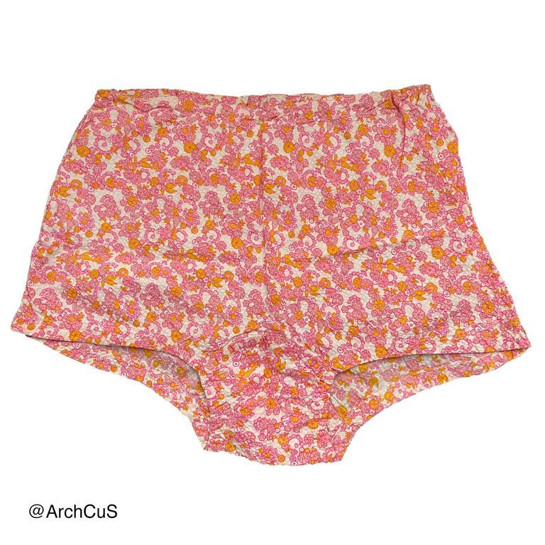 Home-sewn pajama shorts (pijama)