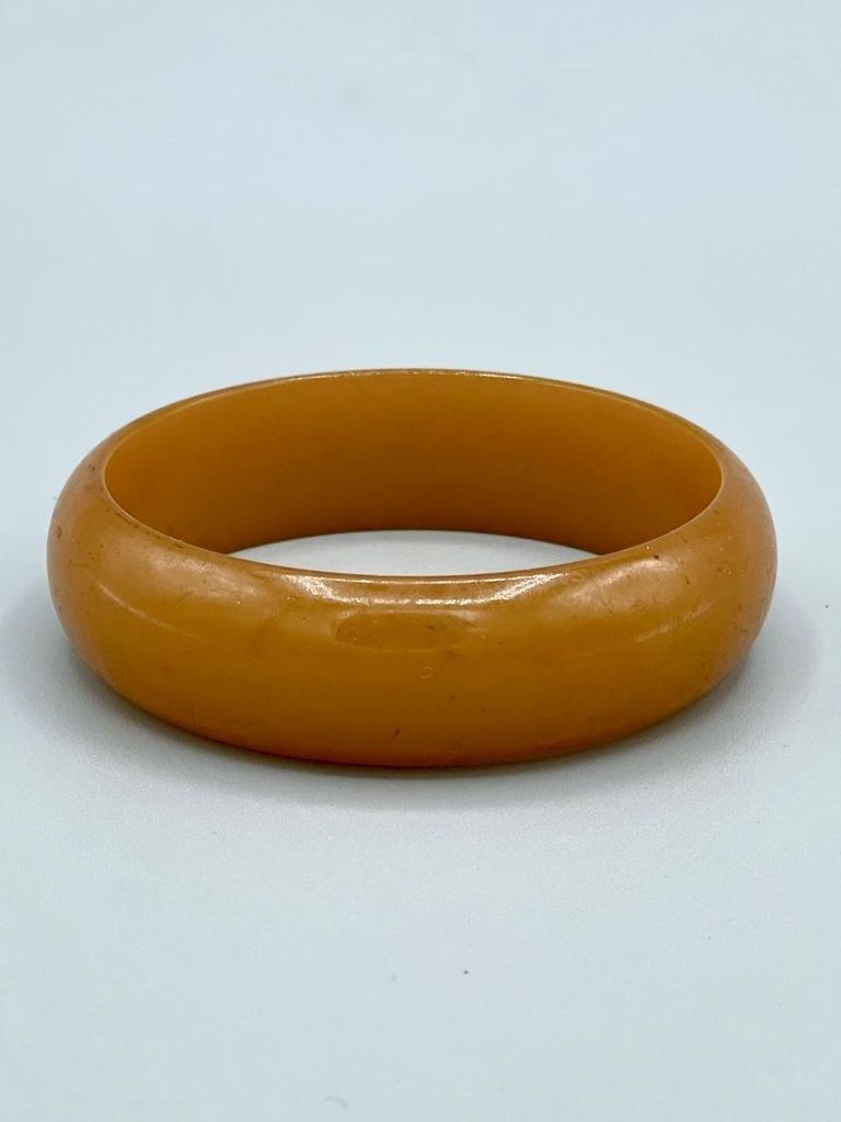 Bangle bracelet, butterscotch/amber plastic (Jablonec) - Image 2