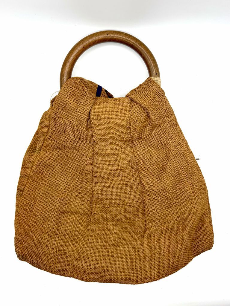 Burlap handbag with wooden ring handles - Image 3