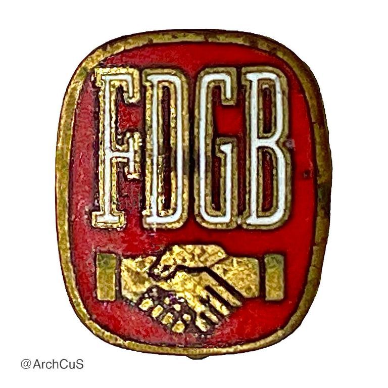 FDGB Membership Pin (Freier Deutscher Gewerkschaftsbund — Free German Trade Union Federation, East Germany)