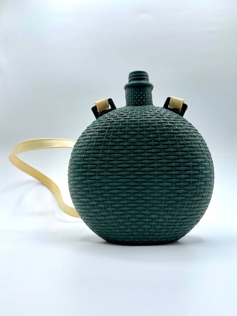 Round water bottle (cantimplora), molded plastic with imitation basket-weave (dark green)