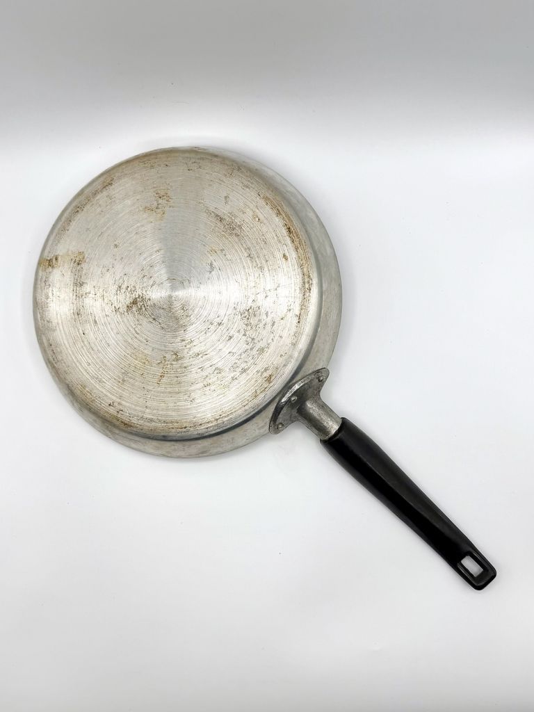 Non-Stick Aluminum Frying Pan (Sartén) - Image 2