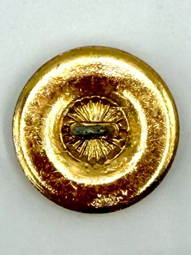 Military/Uniform Button with Cuban Coat of Arms - Image 2