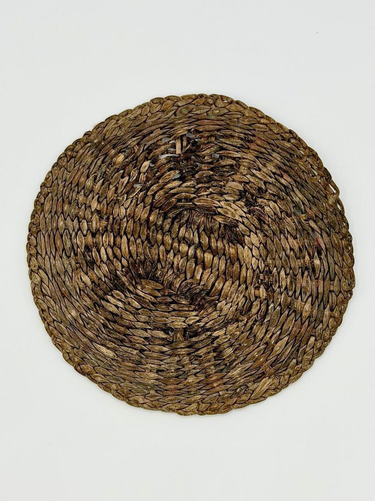 Round coiled plant-fiber coaster