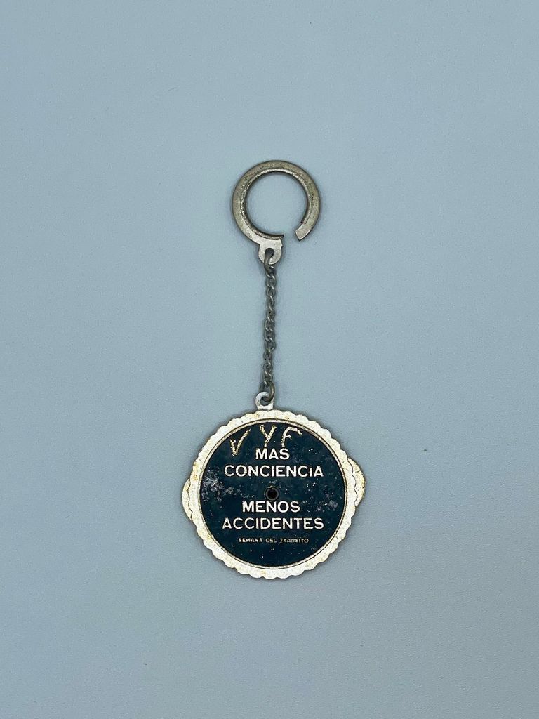 Road-safety perpetual-calendar keychain, "Más conciencia, menos accidentes" (Semana del Tránsito) - Image 2