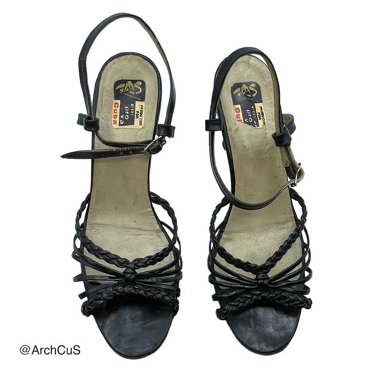 EMPROVA black leather high-heeled ankle-strap sandals