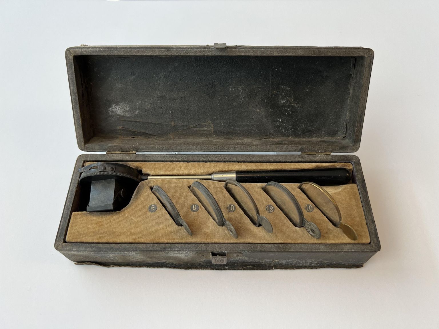 Cabinet 2C - Hermann von Helmholtz