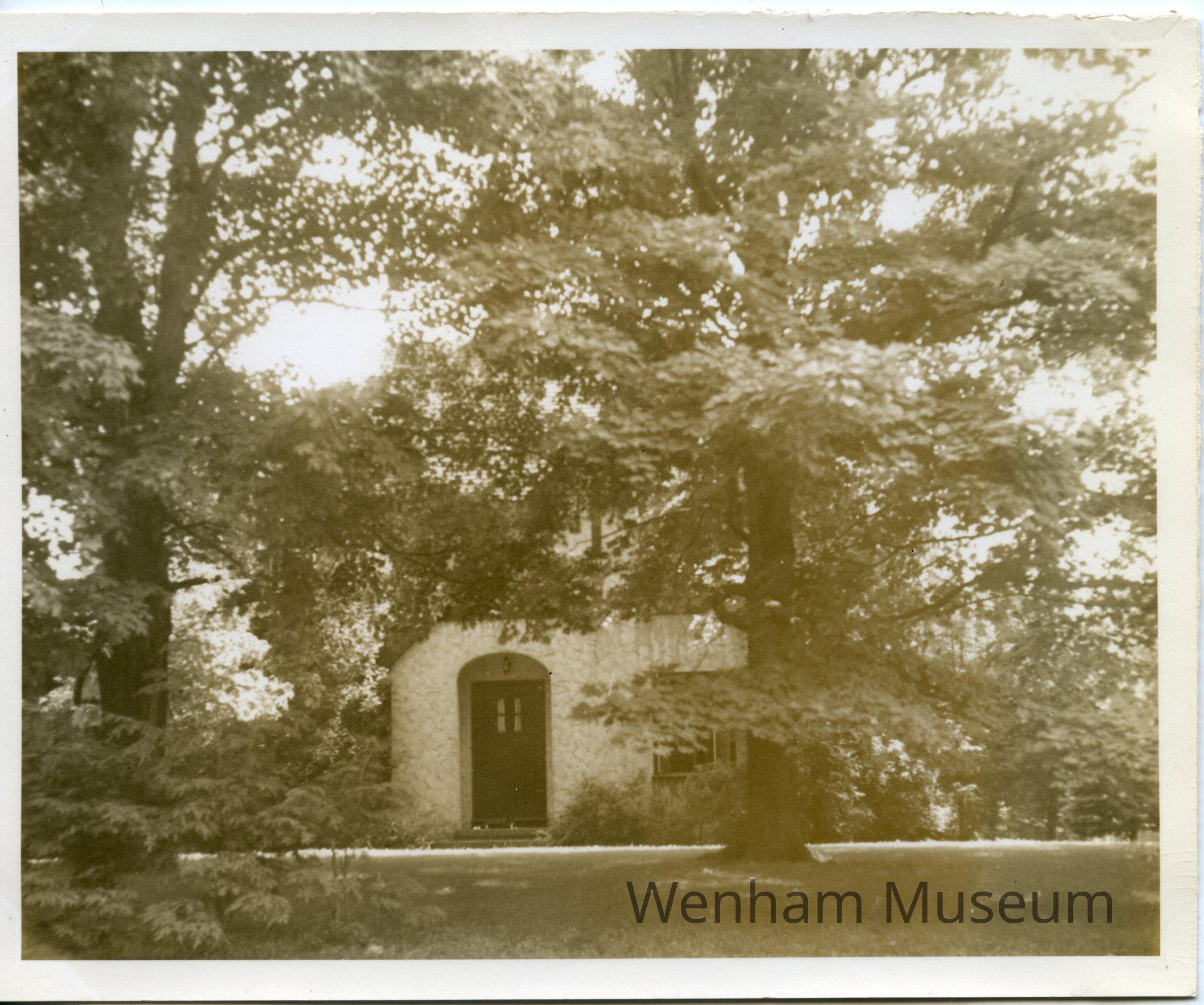          Album, Photograph picture number 1
   