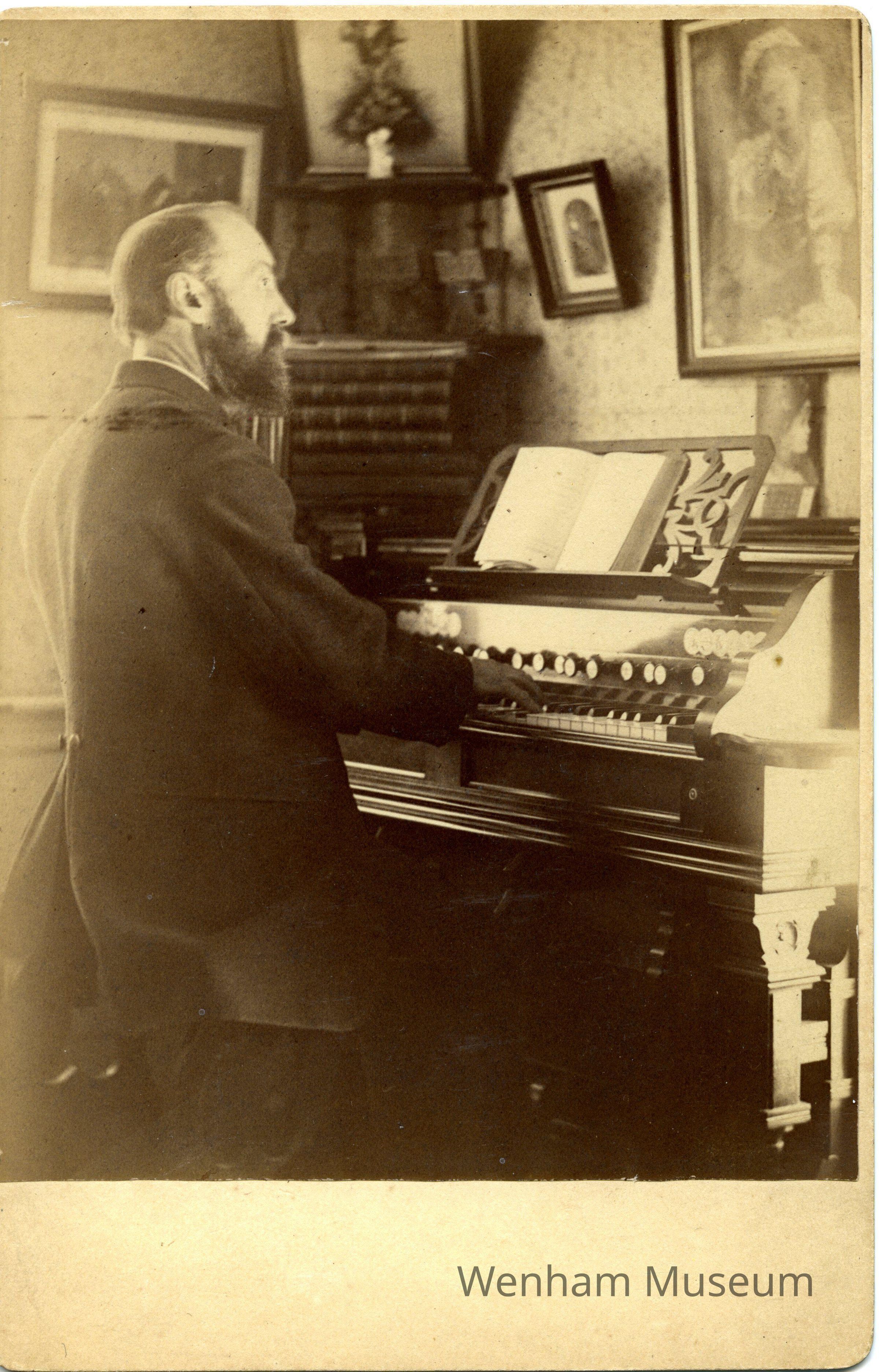          Card, Cabinet picture number 1
   