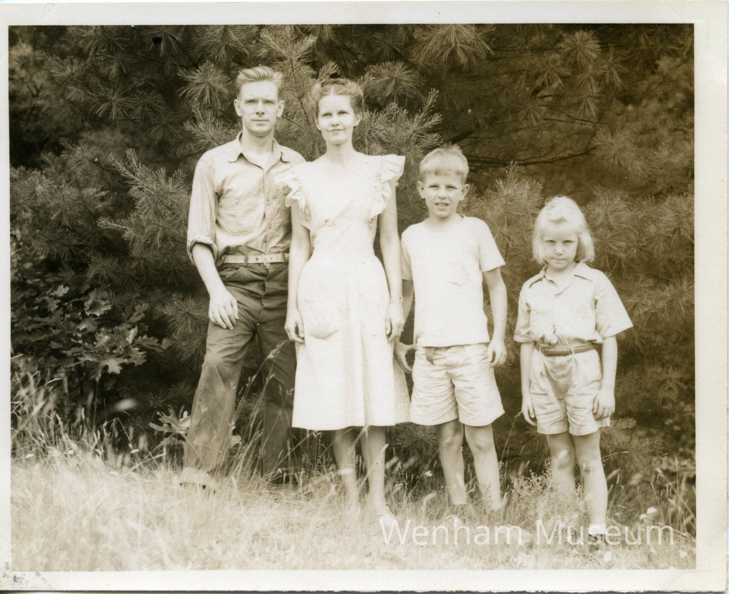          Album, Photograph picture number 1
   