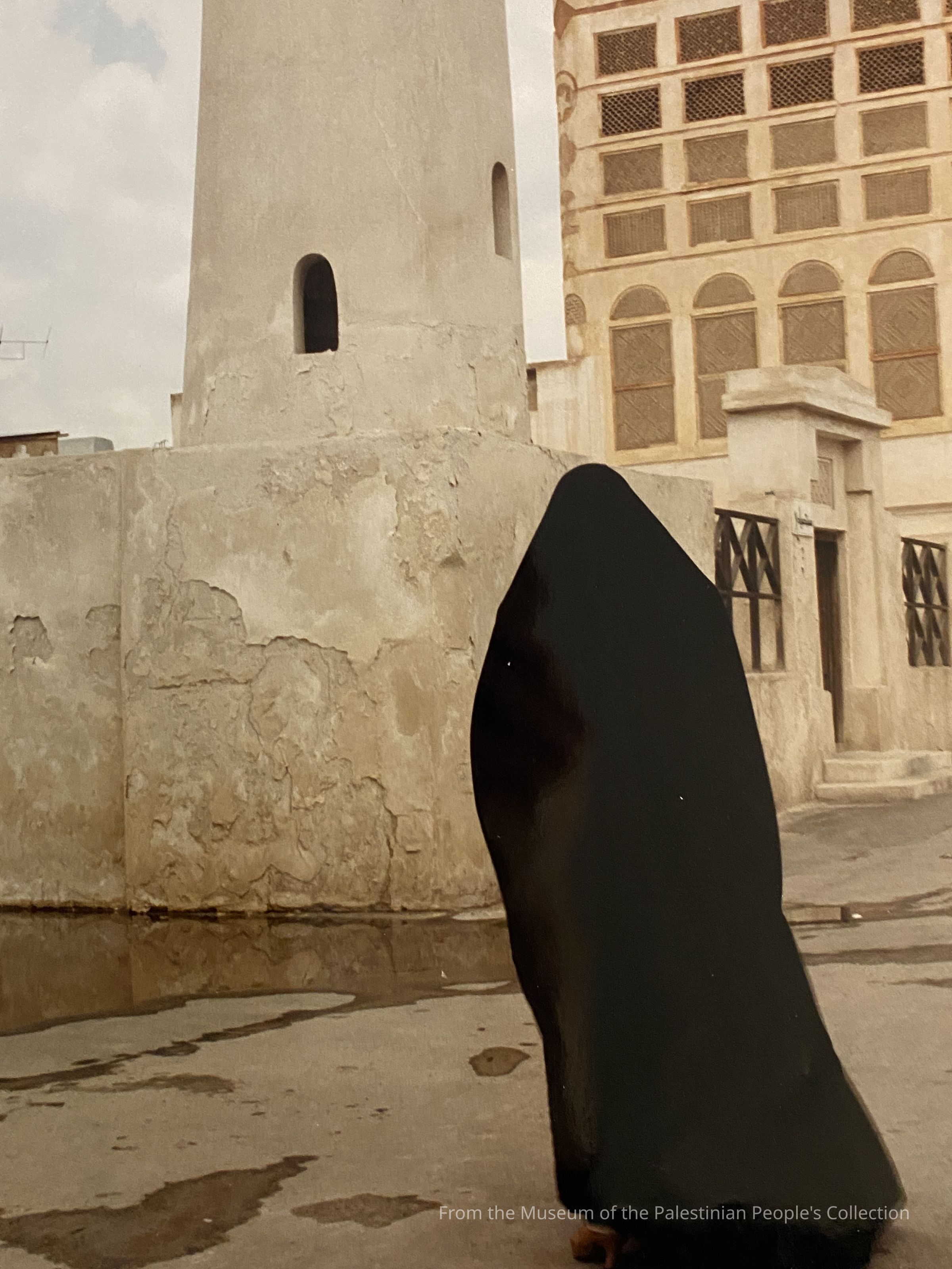 Woman in Abaya (1980s) picture number 1
