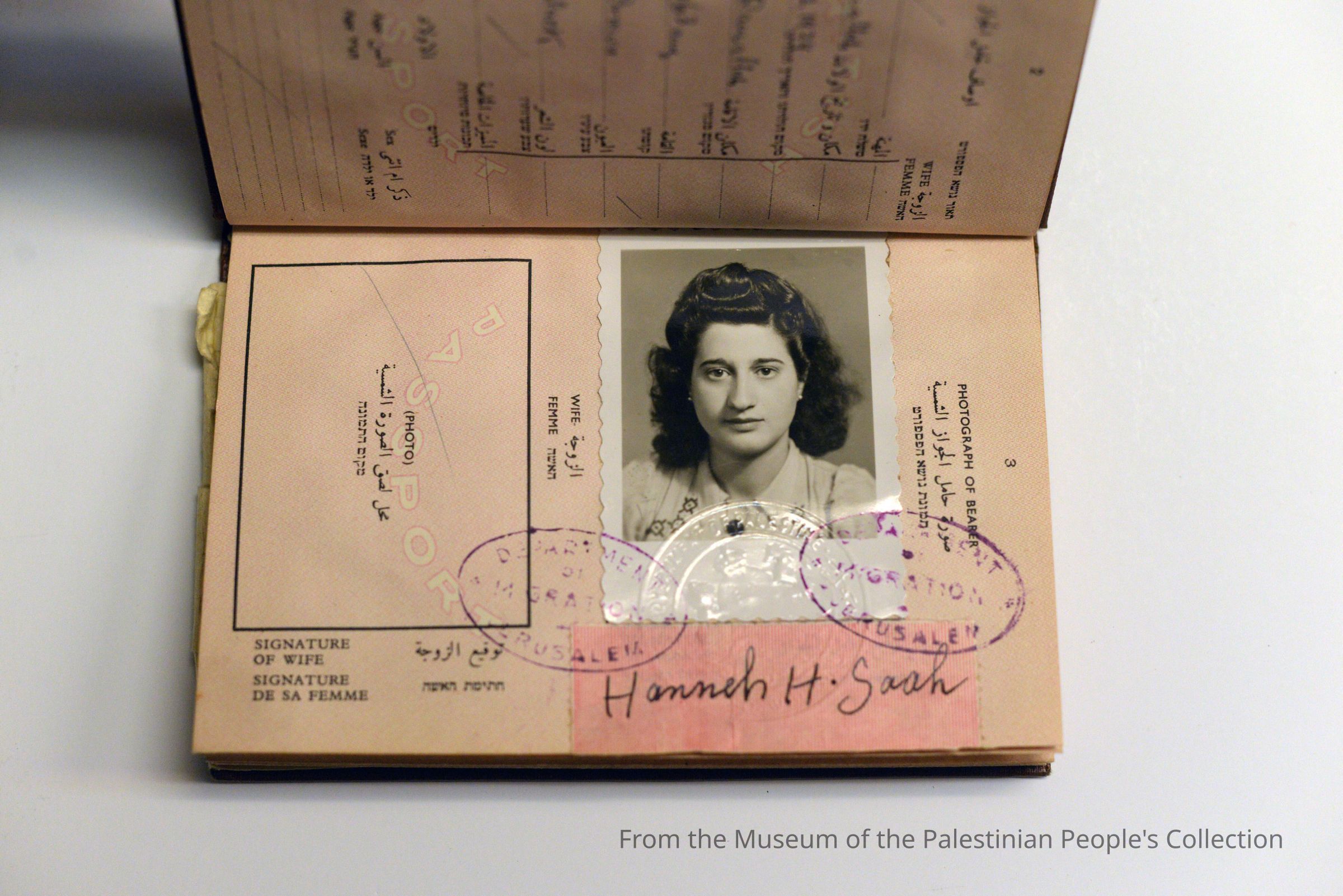 British Passport: Hanneh H. Saah (1947) picture number 1