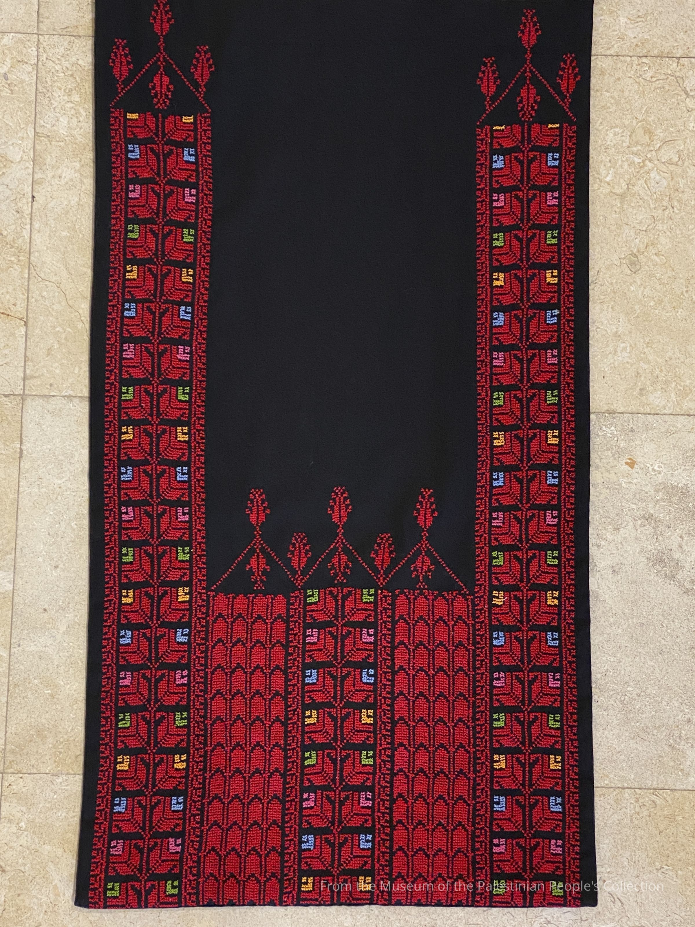Embroidered Wall Hanging (2020) picture number 1