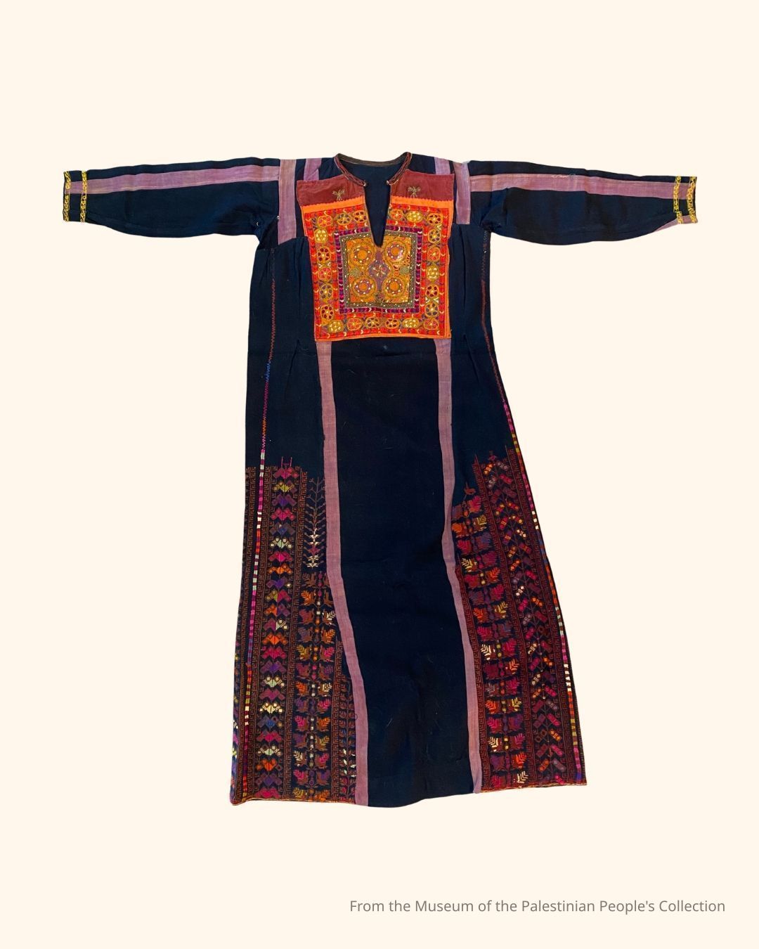 Tourist Dress (Early 20th Century) picture number 1