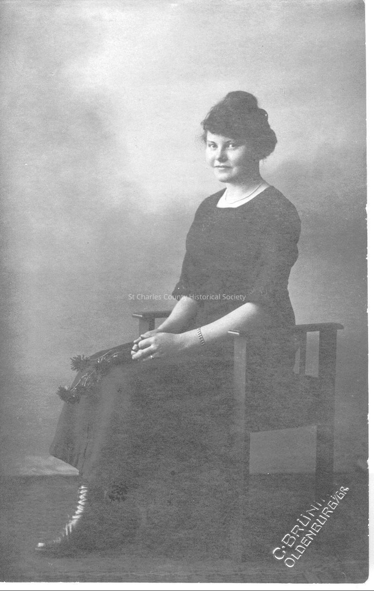 Copyright: St. Charles County Historical Society; Origsize: 6 1/2  x 4 1/4; Origformat: Print-Photographic