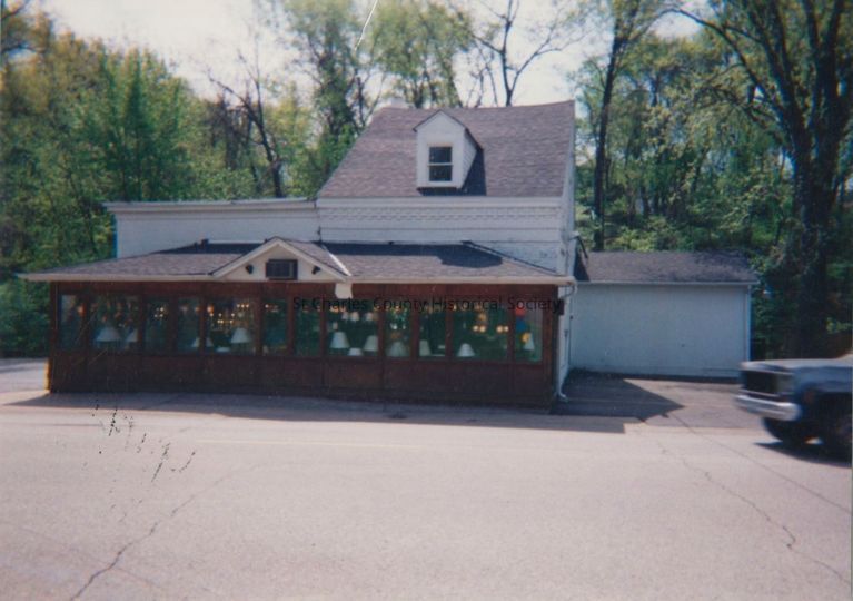 Building in St. Charles