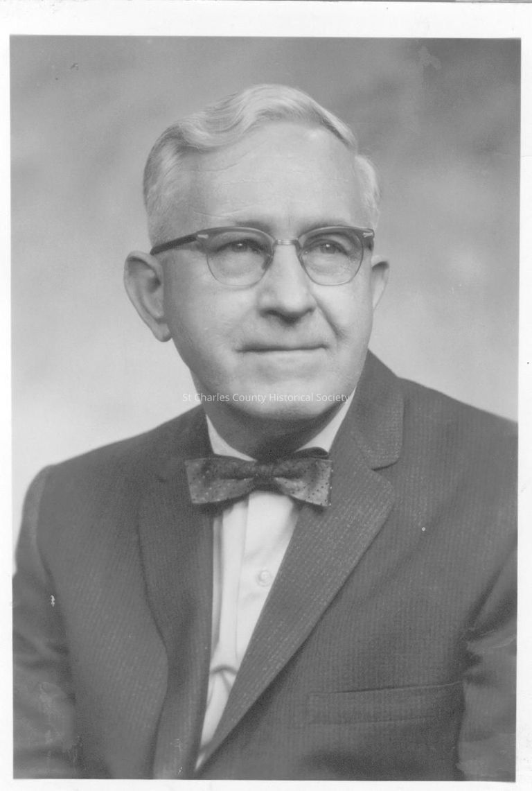Copyright: St. Charles County Historical Society; Origsize: 6 1/2  x 4 1/4; Origformat: Print-Photographic