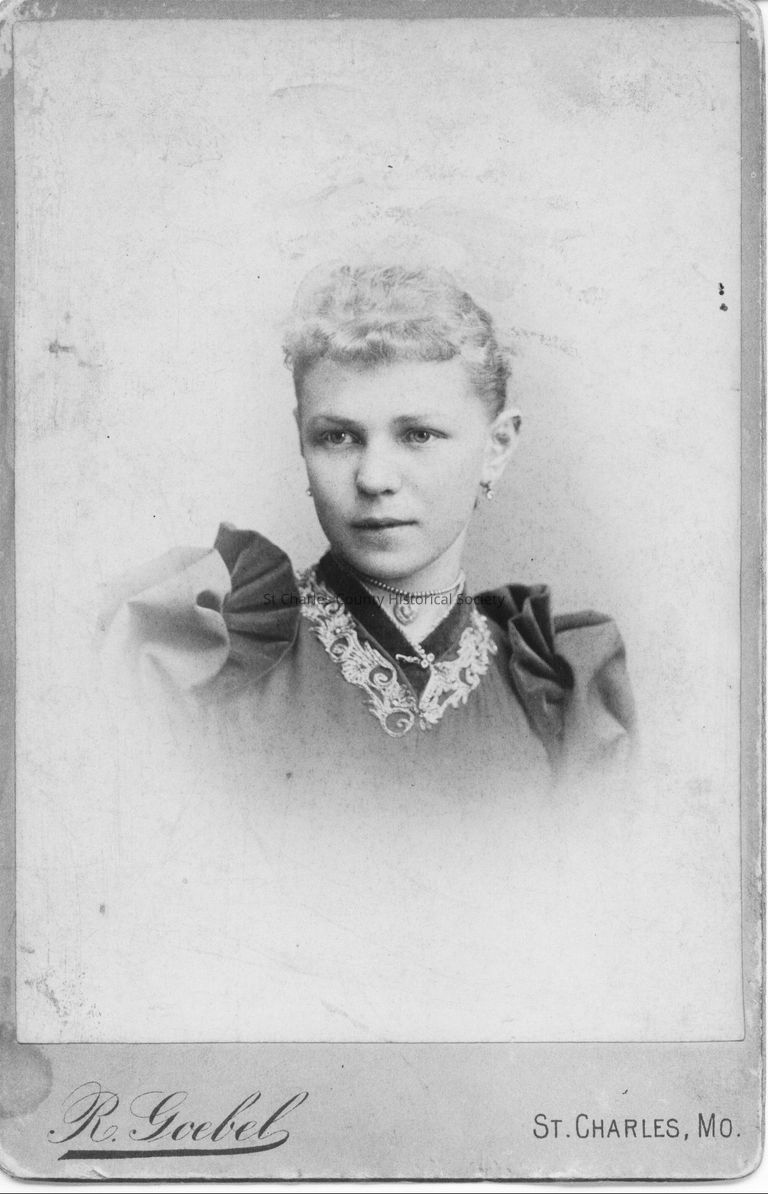 Copyright: St. Charles County Historical Society; Origsize: 6 1/2  x 4 1/4; Origformat: Print-Photographic